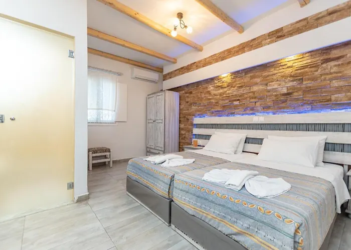 Agios Prokopios Hotel מלון דירות 3*