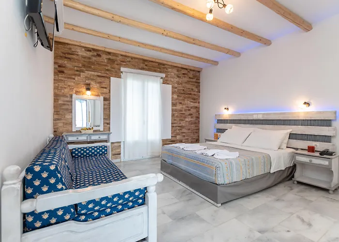 Agios Prokopios Hotel מלון דירות